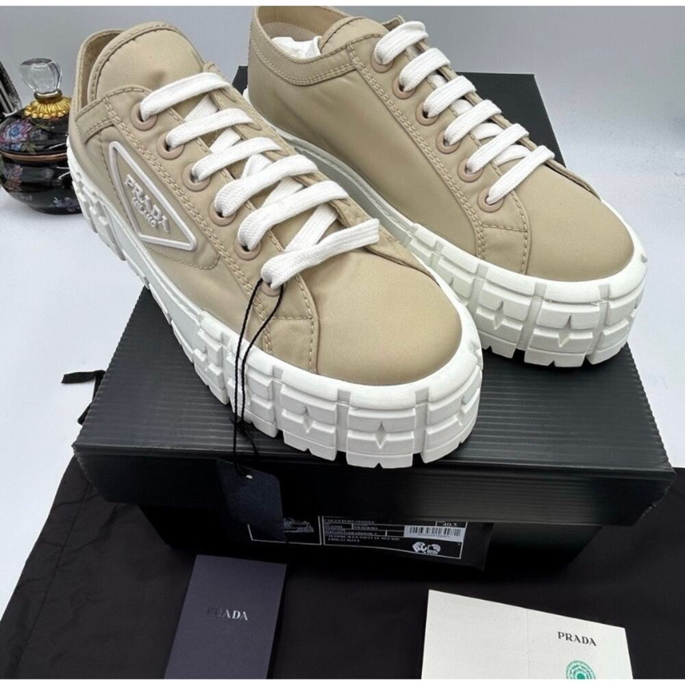 Women's Prada re-wheel gabardine sneaker in
Desert beige size 40.5 made in Italy - Picture 3 of 13